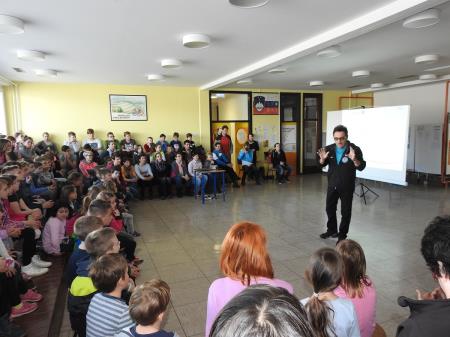 7. april, mednarodni dan bobra in Dan za spremembe 1